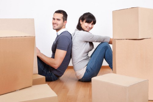 Secure handling of belongings by packing professionals in Wandsworth